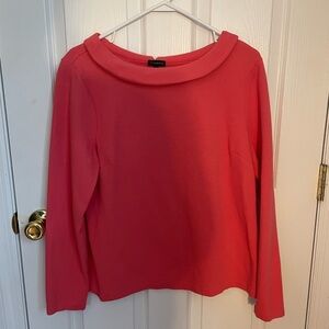Talbots pretty, boat neck top. Like a melon color. Size L.